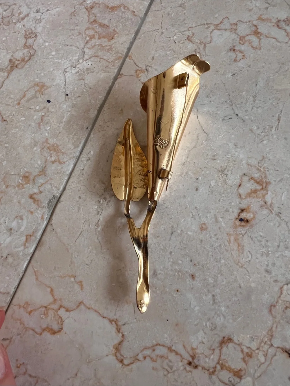 N/A elegant gold